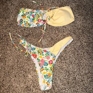 Floral woman’s bikinis